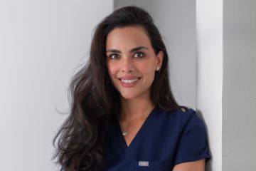 د. سارة خريبط أول كويتية وخليجية تنال جائرة Kramer الأميركية للتميز في جراحة اللثة وزراعة الأسنان د. سارة خريبط أول كويتية وخليجية تنال جائرة Kramer الأميركية للتميز في جراحة اللثة وزراعة الأسنان