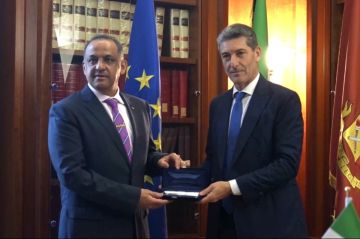 الوهيب بحث مع مدير الأمن العام الإيطالي تعزيز التعاون الأمني وتبادل الخبرات الوهيب بحث مع مدير الأمن العام الإيطالي تعزيز التعاون الأمني وتبادل الخبرات