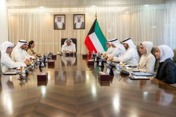 رئيس الوزراء يترأس اجتماعا بشأن تعزيز سلاسل الإمداد والتصدير رئيس الوزراء يترأس اجتماعا بشأن تعزيز سلاسل الإمداد والتصدير