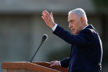 نتنياهو: ضرب النووي الإيراني لا يكفي ما دام النظام قائما نتنياهو: ضرب النووي الإيراني لا يكفي ما دام النظام قائما