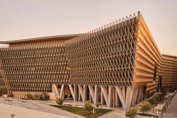 الجامعة و كان تنظمان جلسة للتوعية الصحية الجامعة و كان تنظمان جلسة للتوعية الصحية