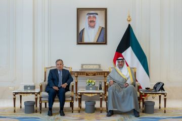 سمو ولي العهد يستقبل الأمين العام للجامعة العربية بمناسبة زيارته الرسمية للبلاد سمو ولي العهد يستقبل الأمين العام للجامعة العربية بمناسبة زيارته الرسمية للبلاد