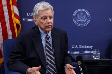 ترامب يعين جون كول مبعوثا رئاسيا خاصا بشؤون الرهائن ترامب يعين جون كول مبعوثا رئاسيا خاصا بشؤون الرهائن