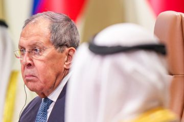 لافروف: نبحث مع شركائنا في الخليج عن حلول للأزمة في اليمن
