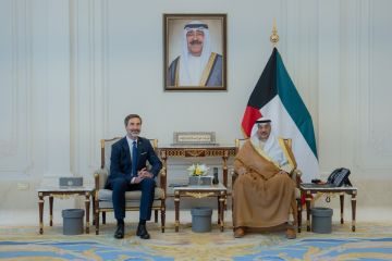 سمو ولي العهد يسقبل وزير الشؤون الخارجية والأوروبية في سلوفاكيا