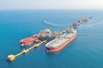 النفط يقفز مع استمرار المخاوف إزاء إمدادات الشرق الأوسط النفط يقفز مع استمرار المخاوف إزاء إمدادات الشرق الأوسط