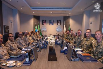 اعتداء حوثي على مطار عدن... واعتراض صاروخ على الرياض اعتداء حوثي على مطار عدن... واعتراض صاروخ على الرياض