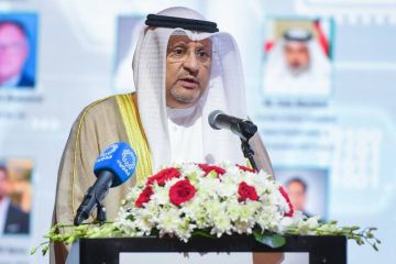 وزير الاتصالات الكويتي: الذكاء الاصطناعي ضرورة لتعزيز التنافسية وتحسين القرارات وزير الاتصالات الكويتي: الذكاء الاصطناعي ضرورة لتعزيز التنافسية وتحسين القرارات