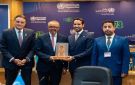 الصحة العالمية تقلد الطبيب الكويتي عبدالرحمن القشعان وسام الصحة العالمي