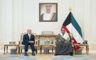 سمو ولي العهد يستقبل رئيس مجلس الإدارة والرئيس التنفيذي لشركة بلاك روك