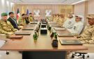 رئيس الأركان يبحث مع مستشار الدفاع الأول البريطاني سبل تعزيز التعاون العسكري