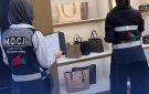  التجارة  تضبط سلعا مقلدة بعدد من المحال في الخيران البحرية - kw
