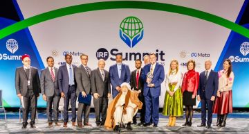 الشيخ بن بيه يفوز بجائزة صناع السلام في نسختها الأولى بواشنطن