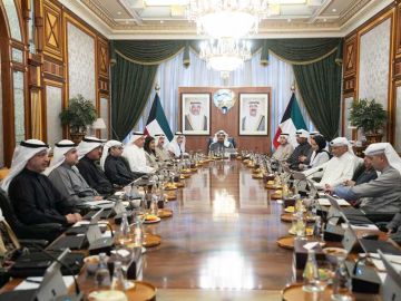 مجلس الوزراء يهنئ سمو الأمير وسمو ولي العهد والشعب الكويتي والمقيمين بمناسبة شهر رمضان المبارك