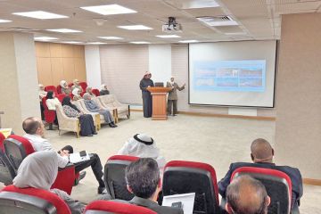 البلدية تشرح للقطاع الخاص قرية القصر الأحمر 