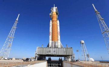 ناسا تنقل صاروخ إطلاق مهمة أرتميس 2 من منصة الإطلاق لإجراء المزيد من الإصلاحات ناسا تنقل صاروخ إطلاق مهمة أرتميس 2 من منصة الإطلاق لإجراء المزيد من الإصلاحات