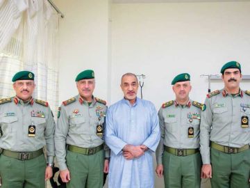 وكيل الحرس الوطني يعود النائب الأول في مستشفى جابر