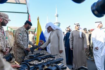 الكويت دشنت الاحتفالات الوطنية بحضور رسمي وجماهيري واسع الكويت دشنت الاحتفالات الوطنية بحضور رسمي وجماهيري واسع