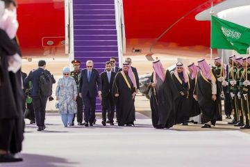 أردوغان يصل إلى السعودية في زيارة رسمية.. ويلتقي ولي عهد المملكة أردوغان يصل إلى السعودية في زيارة رسمية.. ويلتقي ولي عهد المملكة