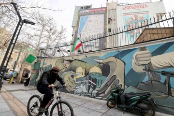 تحضيرات للقاء بين لاريجاني ومسؤول أميركي رفيع في مسقط