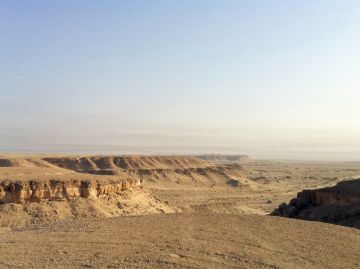 رصد ظاهرة التكهف في منطقتي جال الزور والمطلاع بصحراء الكويت