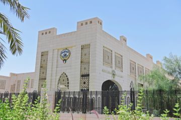 الكويت تدين وتستنكر بشدة الهجمات التي استهدفت منشآت مدنية وقوافل في السودان