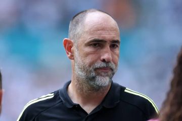 توتنهام يعين تودور مدربا مؤقتا