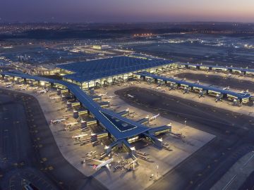 مطار اسطنبول يلغي الرحلات المتجهة إلى طهران مساء الجمعة