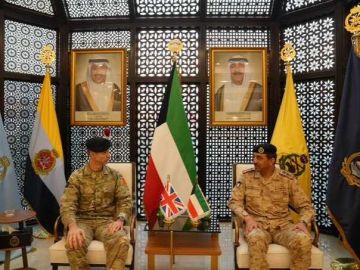 رئيس الأركان يبحث مع مساعد رئيس الأركان البريطاني التعاون العسكري