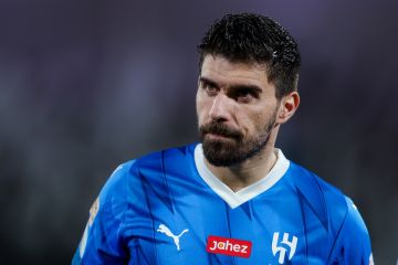 نيفيز يجدد عقده حتى 2029