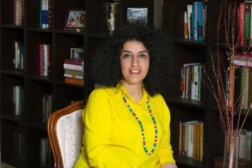 الحكم على نرجس محمدي الحائزة جائزة نوبل بالسجن 6 أعوام في إيران الحكم على نرجس محمدي الحائزة جائزة نوبل بالسجن 6 أعوام في إيران