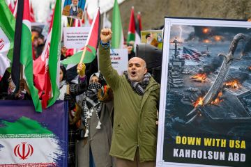 طهران تضع نصف قدم في المفاوضات مع ترامب