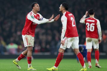 أرسنال لتعزيز صدارته على حساب سندرلاند