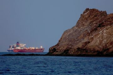 رسوم المرور من هرمز ترفع تكلفة الطاقة وأسعار التأمين رسوم المرور من هرمز ترفع تكلفة الطاقة وأسعار التأمين