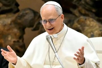 البابا يجدد دعوته للسلام في الشرق الأوسط: إنهاء الحرب واستئناف الحوار البابا يجدد دعوته للسلام في الشرق الأوسط: إنهاء الحرب واستئناف الحوار