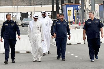 نائب رئيس الإدارة العامة للجمارك يتفقد سير عمل البضائع في منفذ جمارك النويصيب