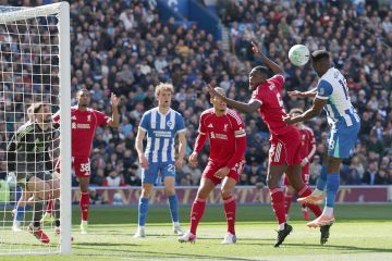 ثنائية ويلبيك تعرقل مساعي ليفربول القارية