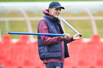 توخيل يركز على الكرات الثابتة