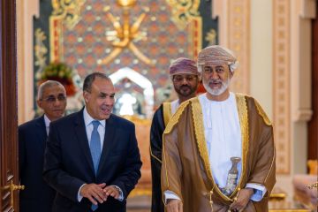 سلطنة عمان ومصر: توحيد الجهود لتهدئة الأوضاع في المنطقة