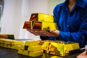 الذهب يرتفع بأكثر من 3 مع الإقبال على الشراء المدفوع بهبوط أسعاره