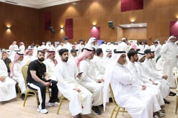  التربية : تسليم الكتب لطلبة 65 مدرسة بـ حولي 