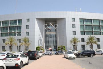 وزيرا التجارة و البلدية يبحثان آلية تنسيق إجراءات القسائم الصناعية والخدمية والحرفية والتجارية وزيرا التجارة و البلدية يبحثان آلية تنسيق إجراءات القسائم الصناعية والخدمية والحرفية والتجارية