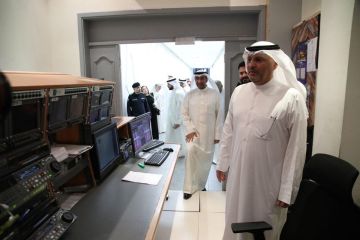 العمر يتفقد الإعلام ويشيد بجهود العاملين فيها خلال عطلة عيد الفطر العمر يتفقد الإعلام ويشيد بجهود العاملين فيها خلال عطلة عيد الفطر