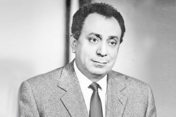 نجوم خلف الكاميرا: حلمي رفلة... رائد الماكياج والإخراج السينمائي