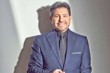 هاني شاكر في العناية المركزة بفرنسا