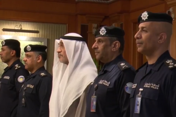 وزير الداخلية يشهد أداء قسم 20 خريجا وخريجة من أكاديميات شرطية وعسكرية في دولتي قطر والإمارات وزير الداخلية يشهد أداء قسم 20 خريجا وخريجة من أكاديميات شرطية وعسكرية في دولتي قطر والإمارات