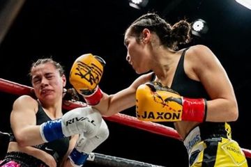 لكمة رياضية أدخلتها في غيبوبة