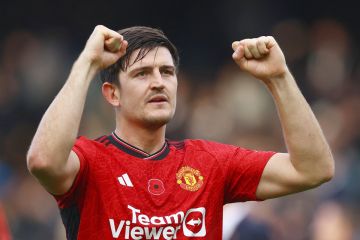 ماغوير يتفاوض لتجديد عقده ماغوير يتفاوض لتجديد عقده