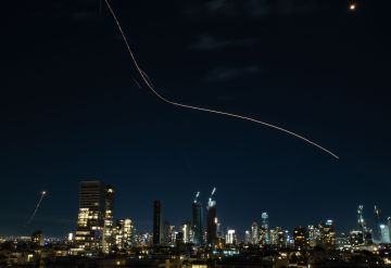 دوي انفجارات في القدس بعد إطلاق إنذار بصواريخ إيرانية