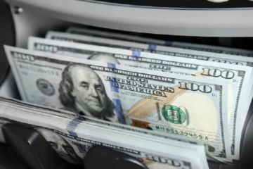 ارتفاع الدولار إلى أعلى مستوى له في 2026